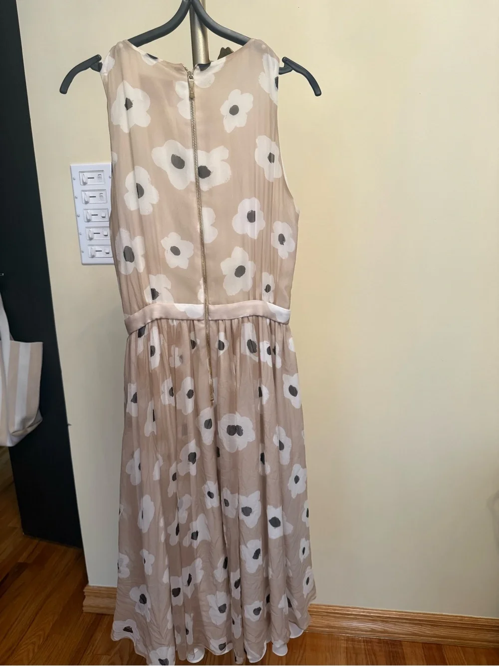 kate spade Beige Floral Midi Dress with White Flowers and Black Centers